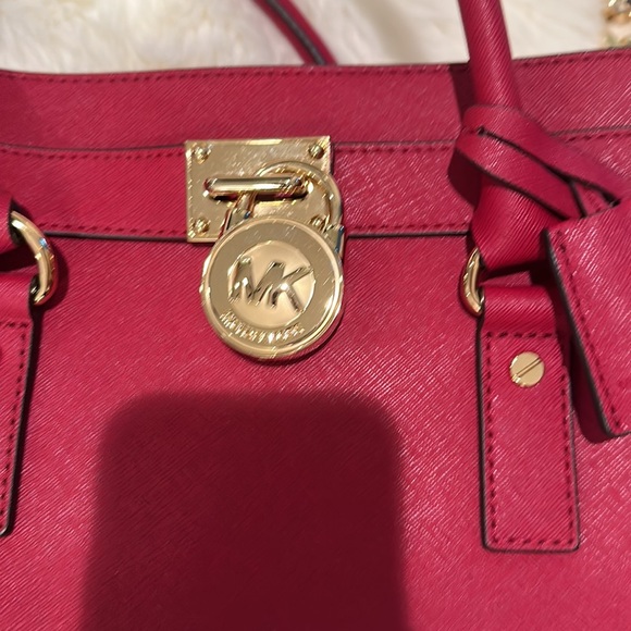 MICHAEL KORS PURSE - Picture 2 of 4